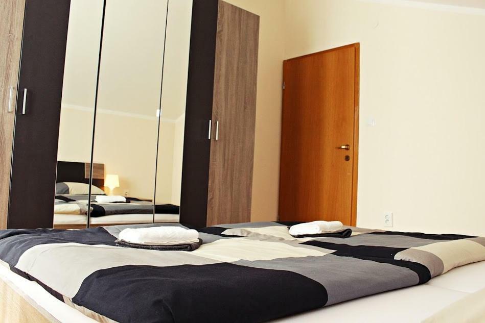 Apartment Antonio Zara Esterno foto